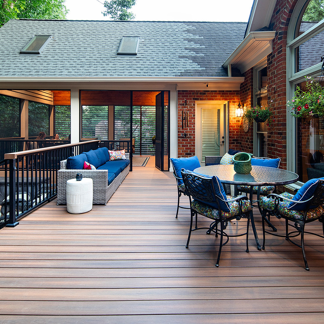 Spacious Back Deck