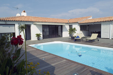 Réalisation d'une piscine marine.