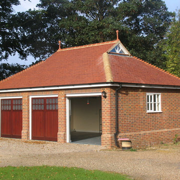 New 3 bay garage to Listed house near Maidstone, Kent