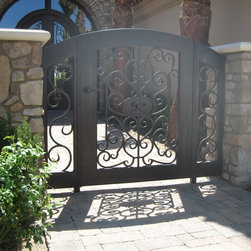 Courtyard & Pedestrain Gates - Home Fencing And Gates