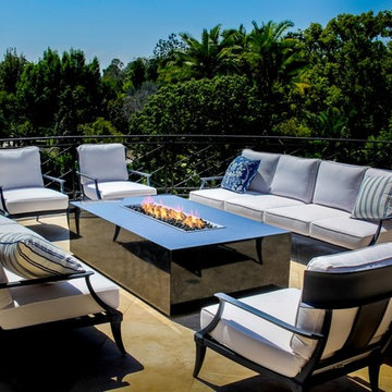 Cooke Famosa Contemporary Fire Pit Table