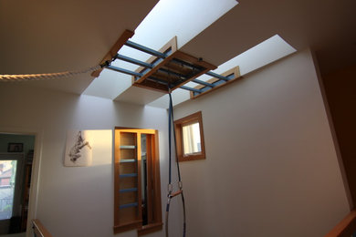 Home design - modern home design idea in Portland
