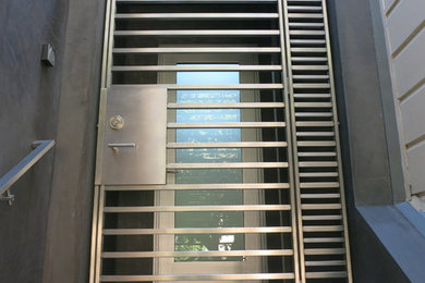 Photo of a contemporary entryway in San Francisco.