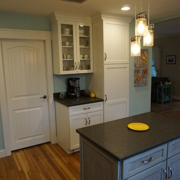 Two-Tone Transitional Kitchen