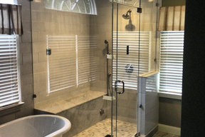 Frameless showers
