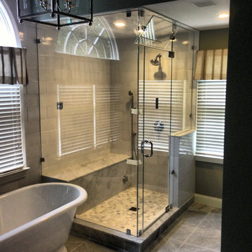 Frameless showers