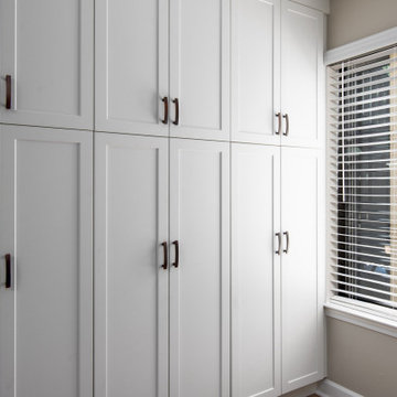 Kitchen Remodel Done in a Subtle Two-Tone Color