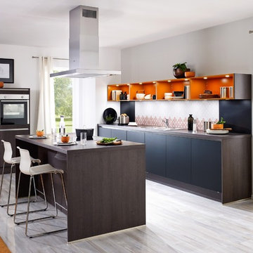 Black two tone kitchen
