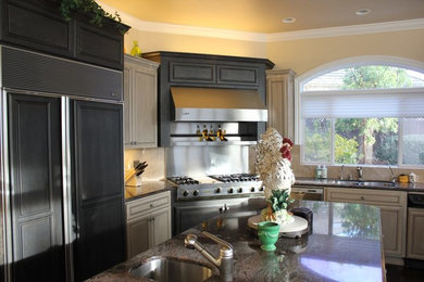 Kitchen - kitchen idea in San Francisco