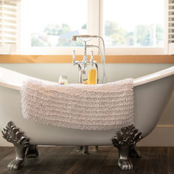 Rockport Oceanside Retreat - Bathtubs