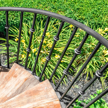English Garden Overlook Patio