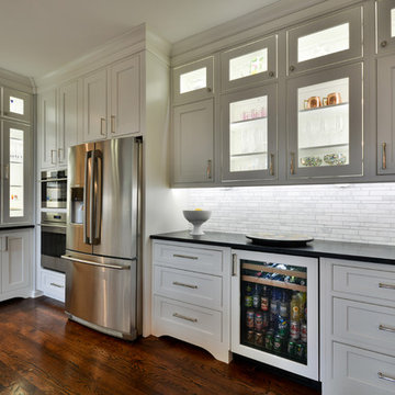 Large Island Transitional Kitchen