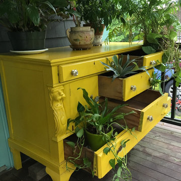 Artists’ Farm House Curated Collections and Colorful In-Home Studio Space