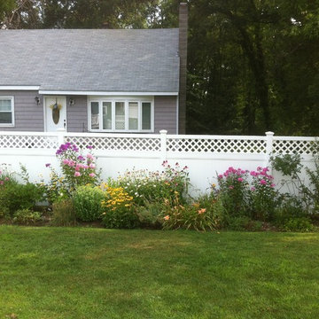 Vinyl Board and Lattice top fence
