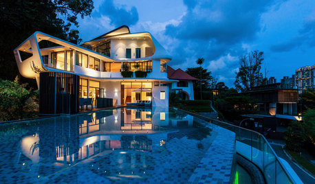 Houzz Tour: Form Follows Site in a Hilly, Multi-Generational Home