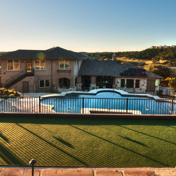 Austin River Place Swimming Pool