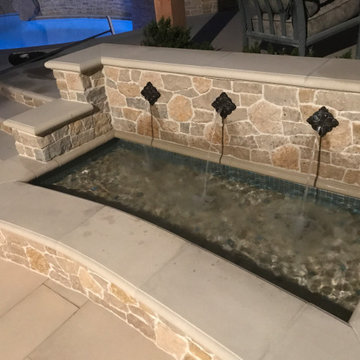 Van Dueck, a pool built into a beautiful slope