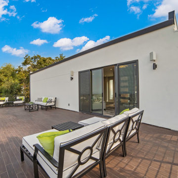 4 Aron Court