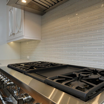 Winter Park White Kitchen with Booth Dining
