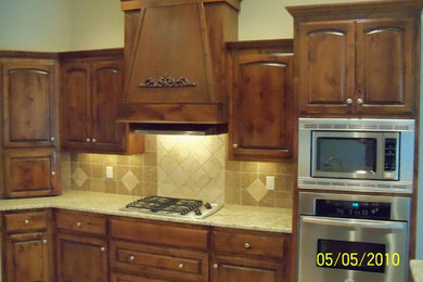 Elegant kitchen photo in Oklahoma City