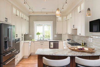 Kitchen - kitchen idea in Denver