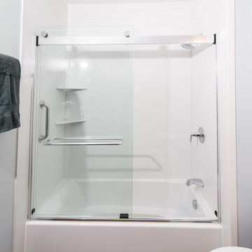 Revitalizing Elegance: A Complete Bathroom Transformation in Barrington, IL