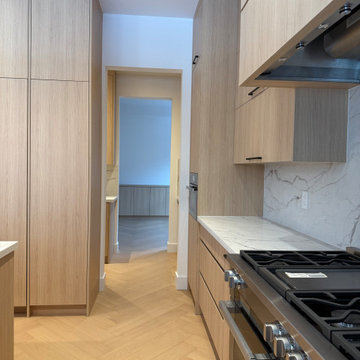 Custom Kitchen Layout & Seamless Circulation – Oakville, Ontario