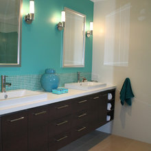Eliza bathroom