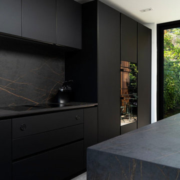 Contemporary Black Kitchen in Berkhamsted