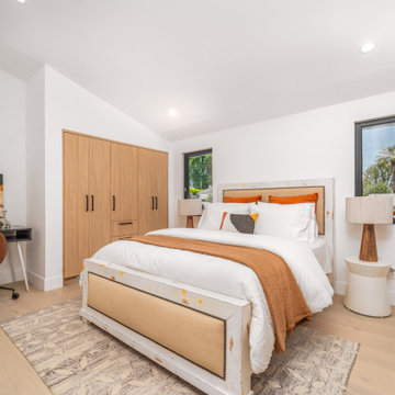 Guest Bedroom with Oak Wardrobe and Vaulted Ceiling