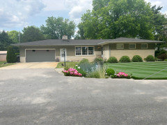 Limestone Ranch Paint 1960's ranch with limestone exterior design/paint ideas | Houzz Forum