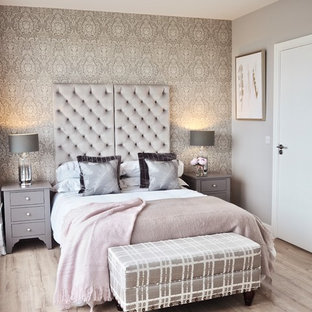 75 Beautiful Laminate Floor Master Bedroom Pictures & Ideas | Houzz