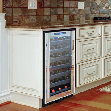 33 Bottle Mirrored Wine Cooler