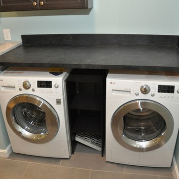 Beautiful Bathroom Remodel to Enlarge the Space