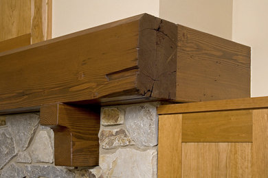 Example of a mountain style home design design in Seattle