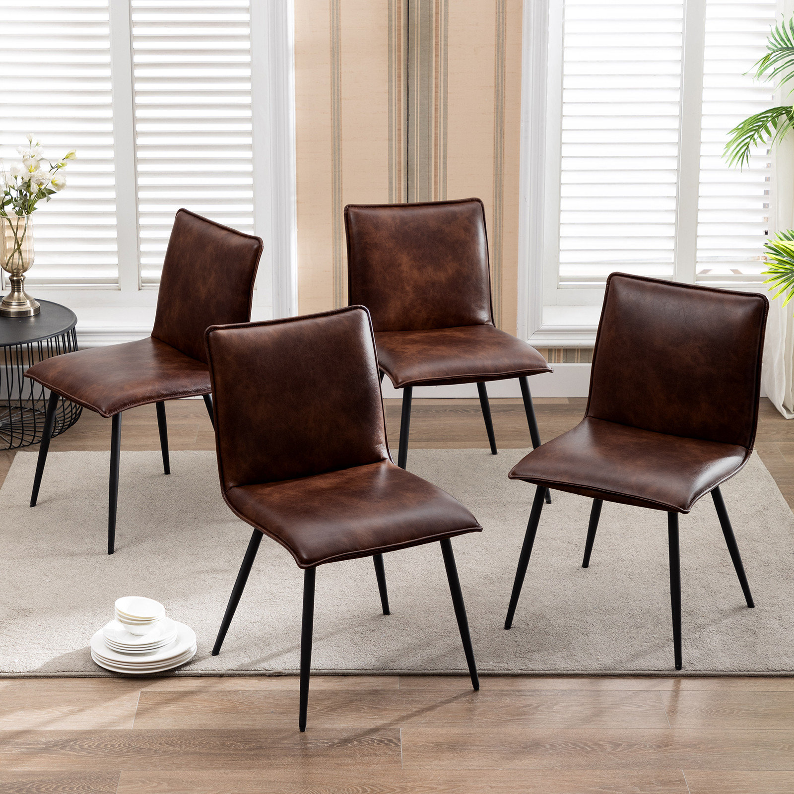 Elegant Leather Side Chairs for Your Dining Room – Timeless Style and Comfort