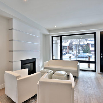 Semi-Detached Home In Chaplin Estates, Toronto