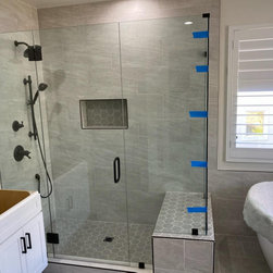 Sedona, Orange County - Shower Doors