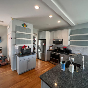 Two-Tone Kitchen Cabinet Painting in Olympus White & Morning Fog