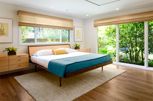 Midcentury Bedroom by Jenni Leasia Interior Design