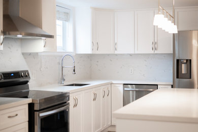 Inspiration for a modern kitchen remodel in Toronto