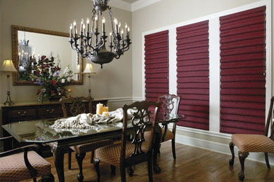 Dining room photo in Orange County