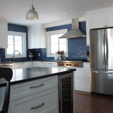Victorian Lakefront Home (Hudson)