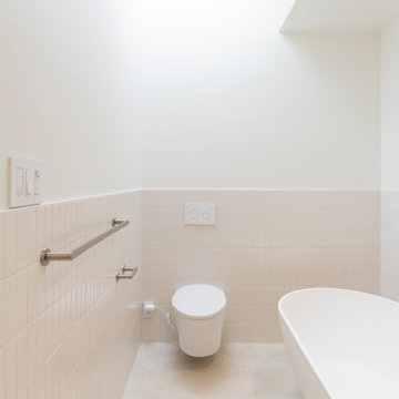 How to Catch the Sky - Bathroom