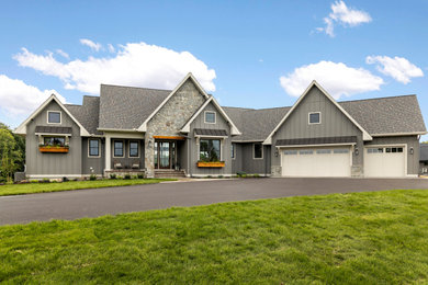 Example of an exterior home design in Minneapolis