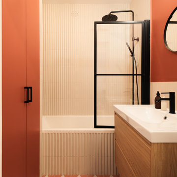 Rénovation colorée d’un appartement années 50