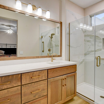 Stone & Maple Hideaway Bathroom
