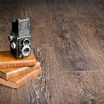 Volcan Vinyl Plank - wood look 7 ft long