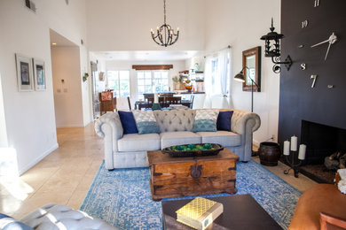 Inspiration for a mid-sized contemporary living room remodel in Los Angeles