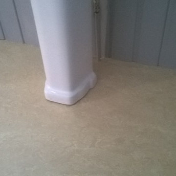 Marmoleum Flooring Installation to a Bathroom